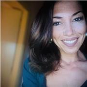 Sono laureata in infermieristica e in psicologia, e appassionata di lettura di saggi